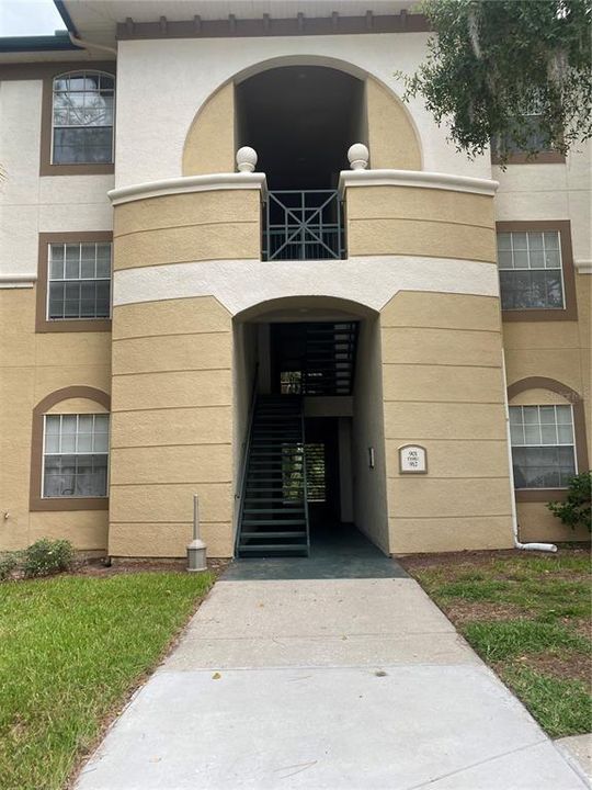 For Rent: $1,325 (1 beds, 1 baths, 780 Square Feet)