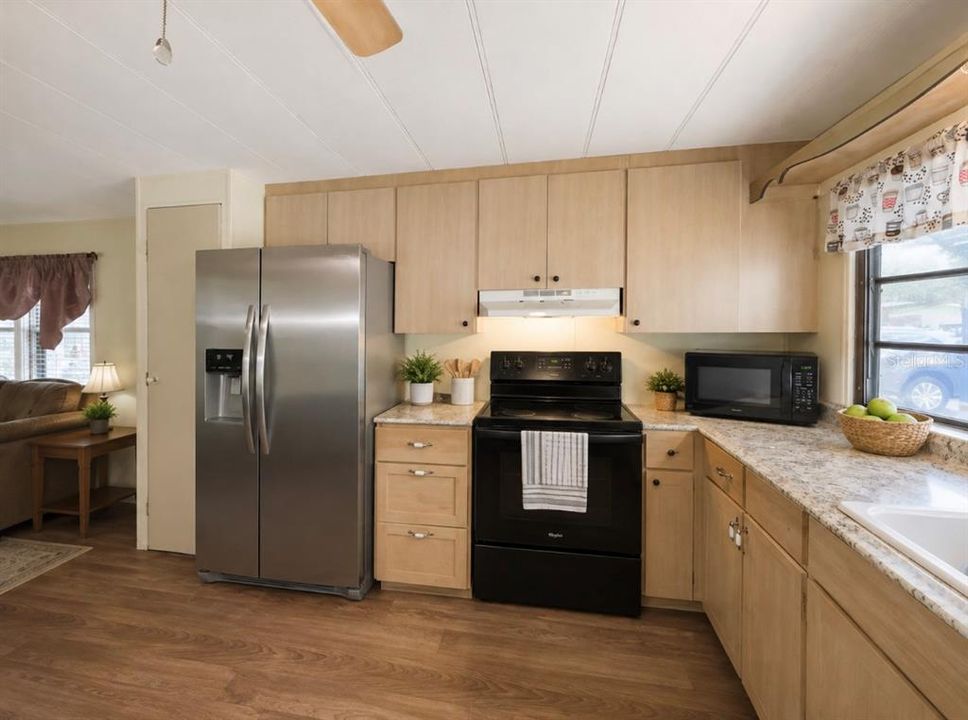 For Sale: $159,000 (3 beds, 2 baths, 1200 Square Feet)