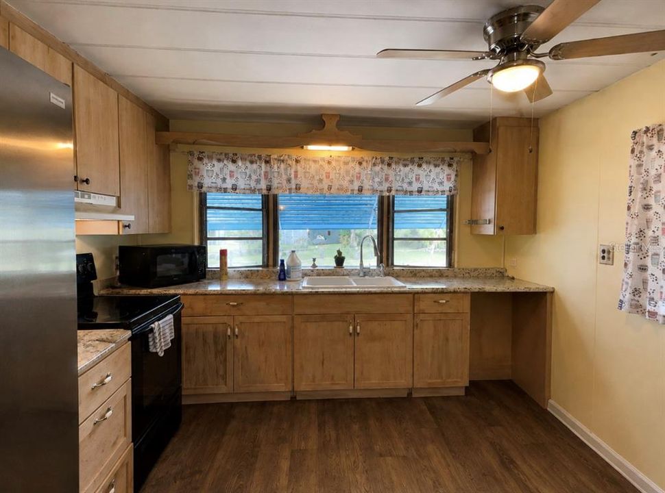 For Sale: $159,000 (3 beds, 2 baths, 1200 Square Feet)