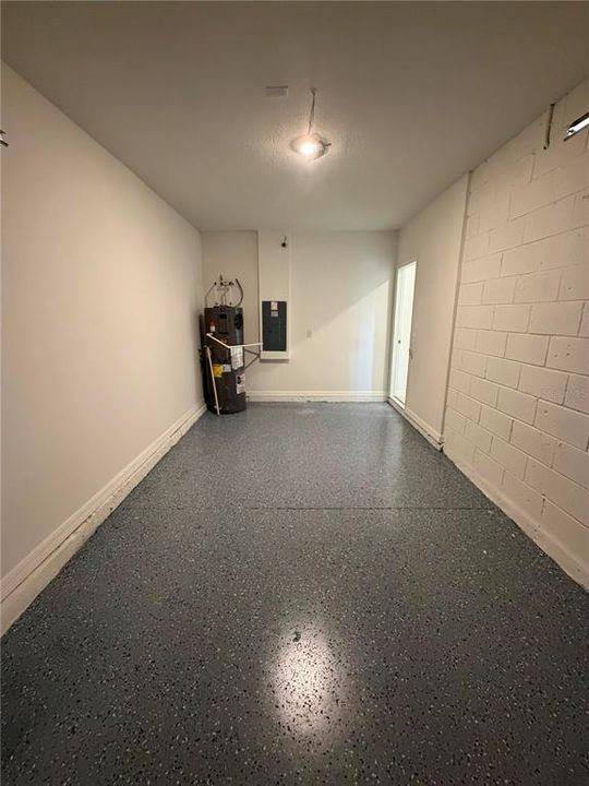 For Rent: $2,350 (3 beds, 2 baths, 1685 Square Feet)