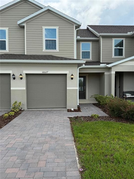 For Rent: $2,350 (3 beds, 2 baths, 1685 Square Feet)