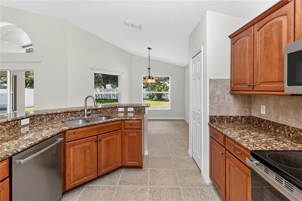 For Sale: $529,999 (4 beds, 3 baths, 1928 Square Feet)