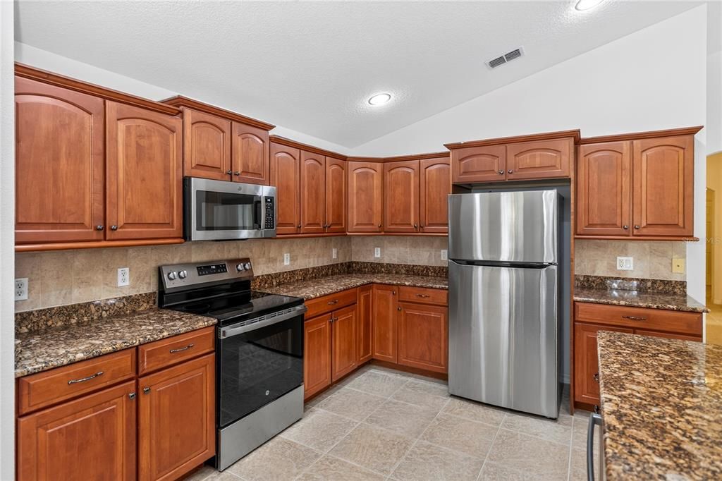 For Sale: $529,999 (4 beds, 3 baths, 1928 Square Feet)