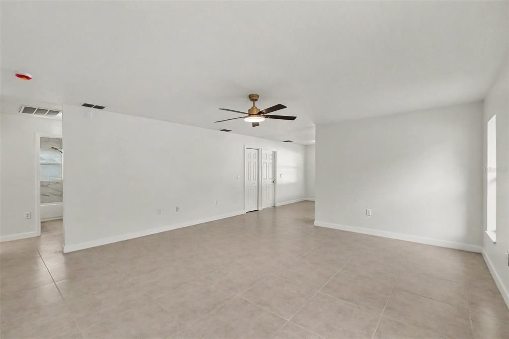 For Sale: $309,900 (3 beds, 2 baths, 1321 Square Feet)