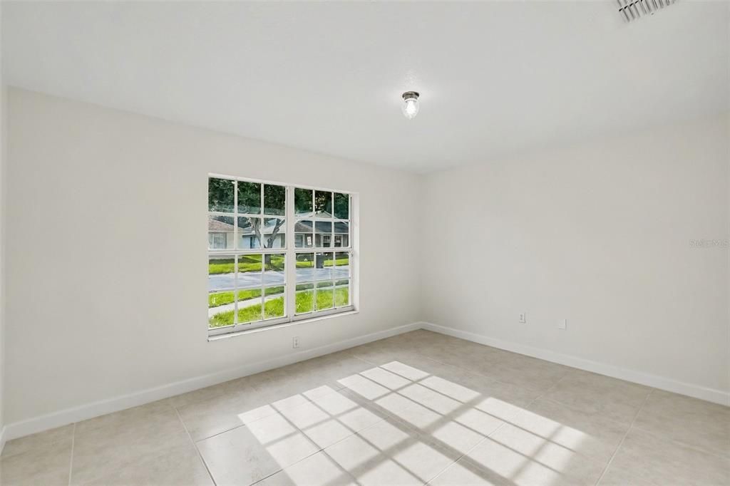 For Sale: $309,900 (3 beds, 2 baths, 1321 Square Feet)