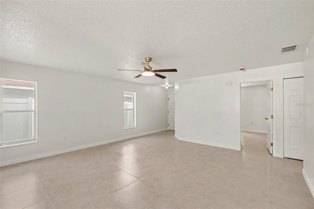 For Sale: $309,900 (3 beds, 2 baths, 1321 Square Feet)