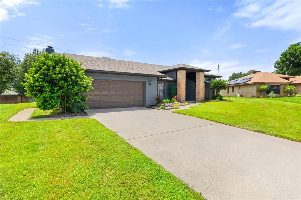 For Sale: $430,000 (3 beds, 2 baths, 2251 Square Feet)