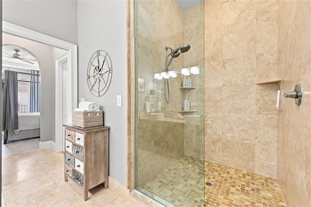 Activo con contrato: $189,000 (1 camas, 1 baños, 1000 Pies cuadrados)