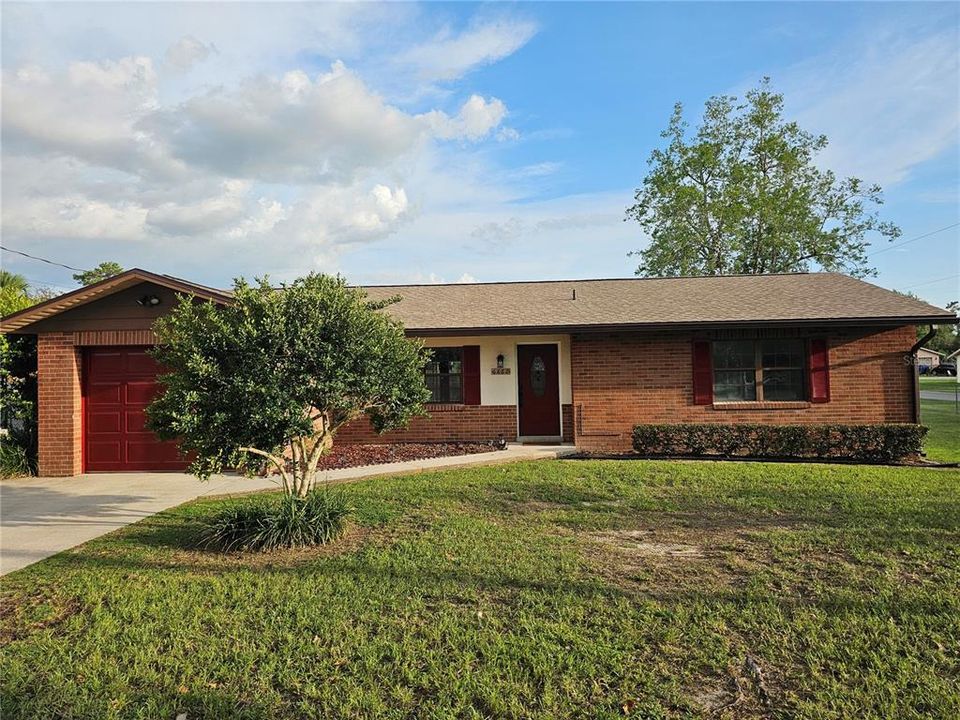For Sale: $239,900 (3 beds, 2 baths, 1162 Square Feet)