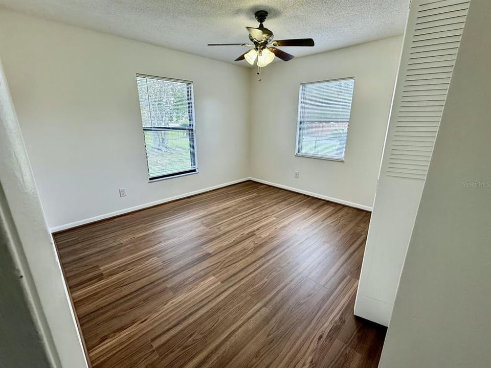 For Sale: $239,900 (3 beds, 2 baths, 1162 Square Feet)