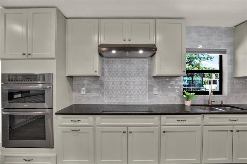 En Venta: $550,000 (3 camas, 2 baños, 2026 Pies cuadrados)