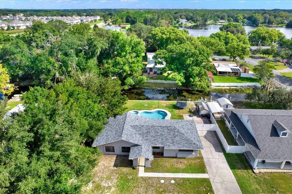 En Venta: $550,000 (3 camas, 2 baños, 2026 Pies cuadrados)