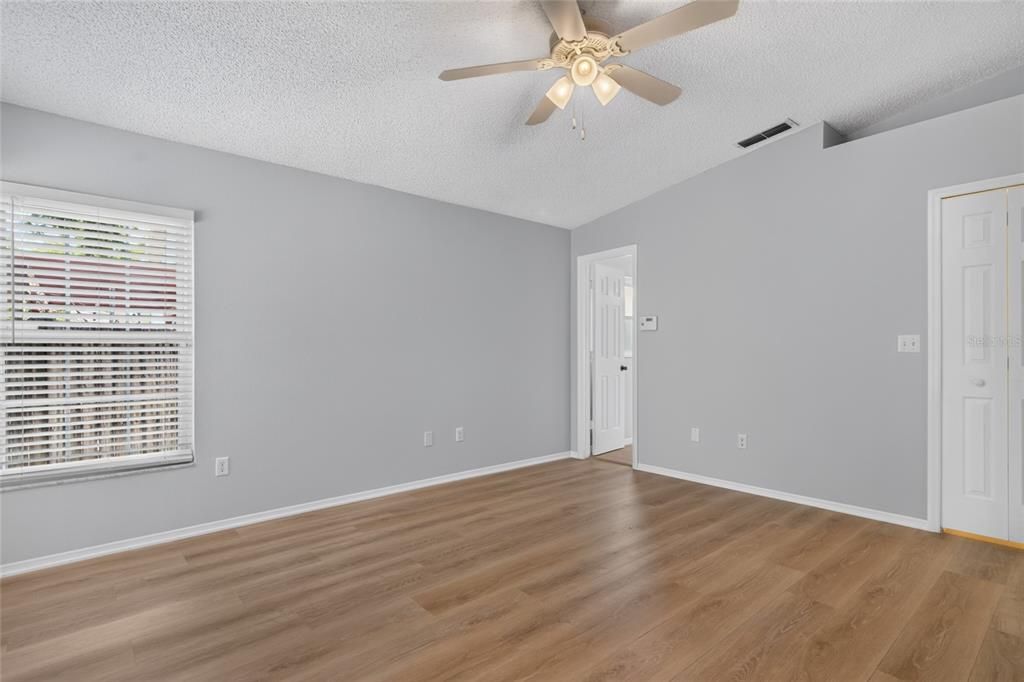 В аренду: $2,395 (3 спален, 2 ванн, 1409 Квадратных фут)