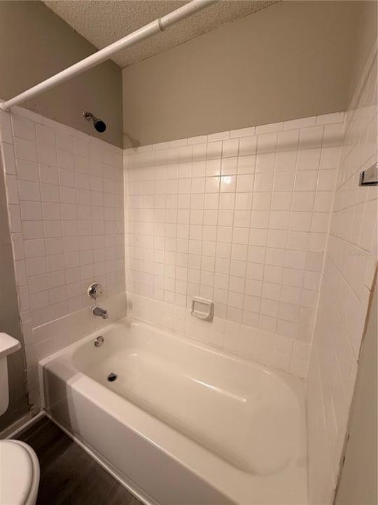 For Rent: $1,380 (1 beds, 1 baths, 662 Square Feet)