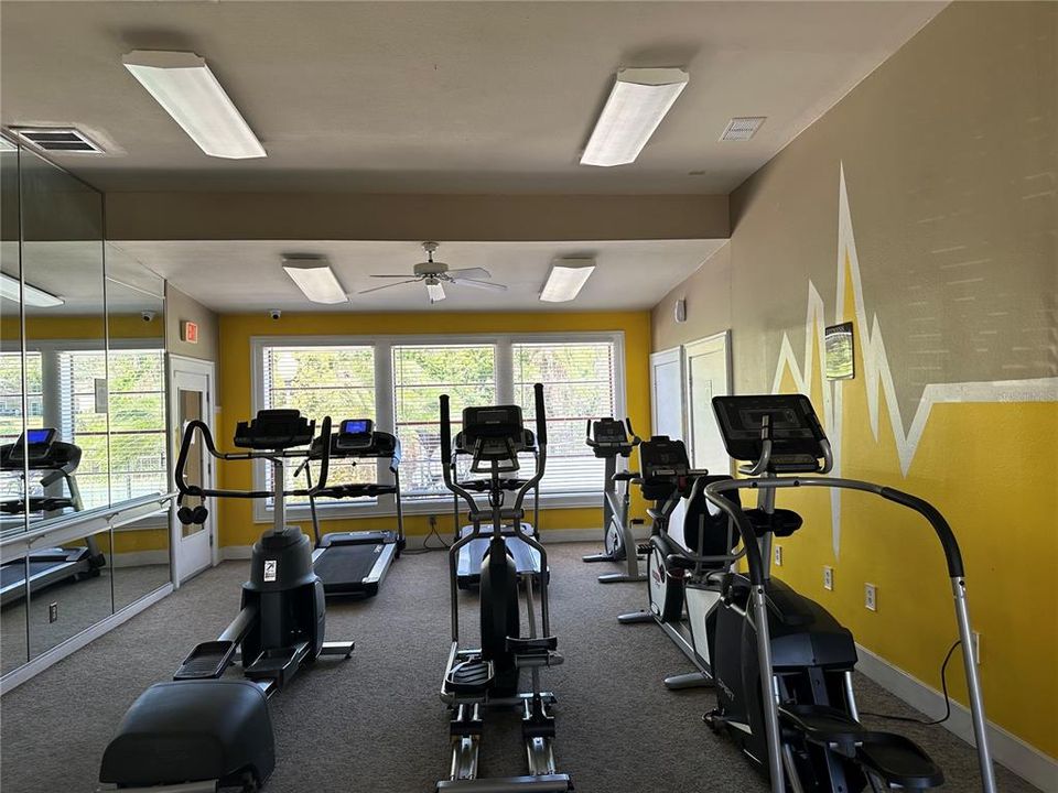 For Rent: $1,380 (1 beds, 1 baths, 662 Square Feet)