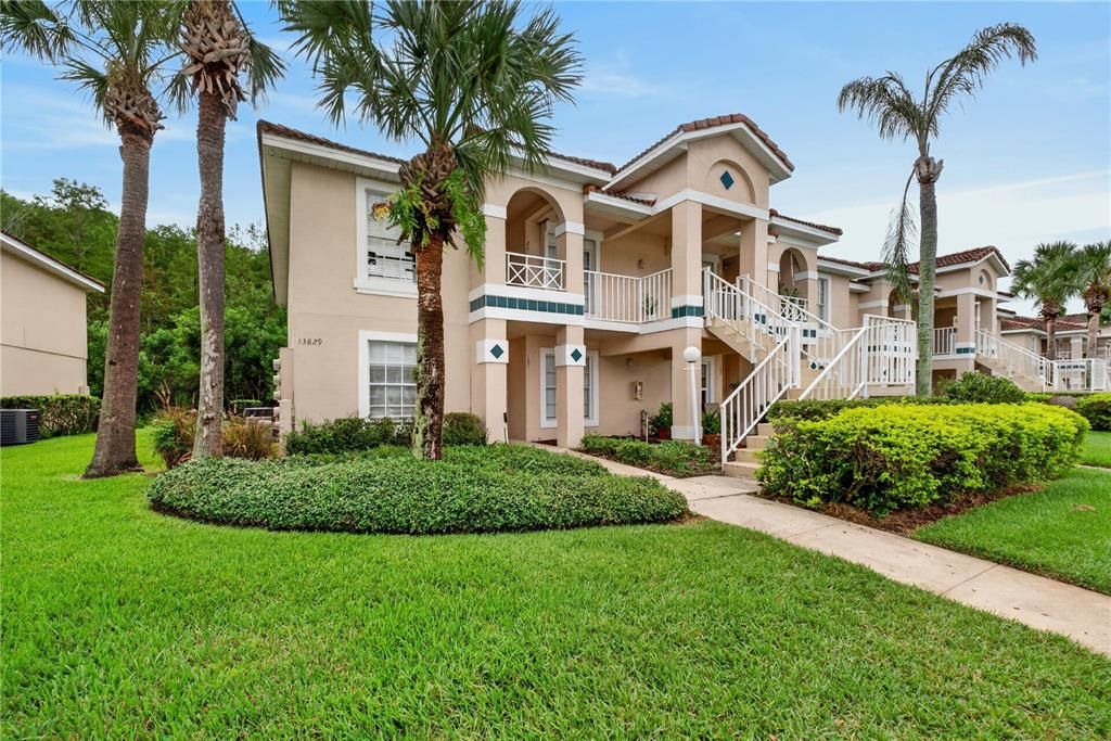For Rent: $1,700 (2 beds, 2 baths, 1013 Square Feet)