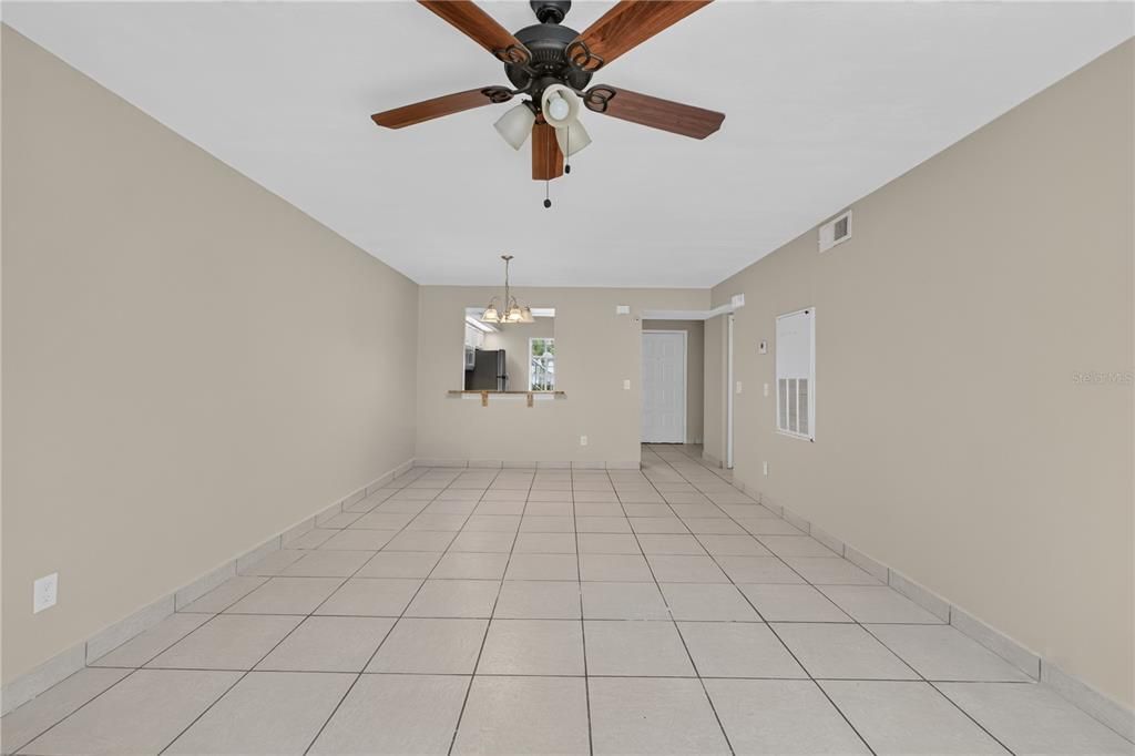 For Rent: $1,700 (2 beds, 2 baths, 1013 Square Feet)