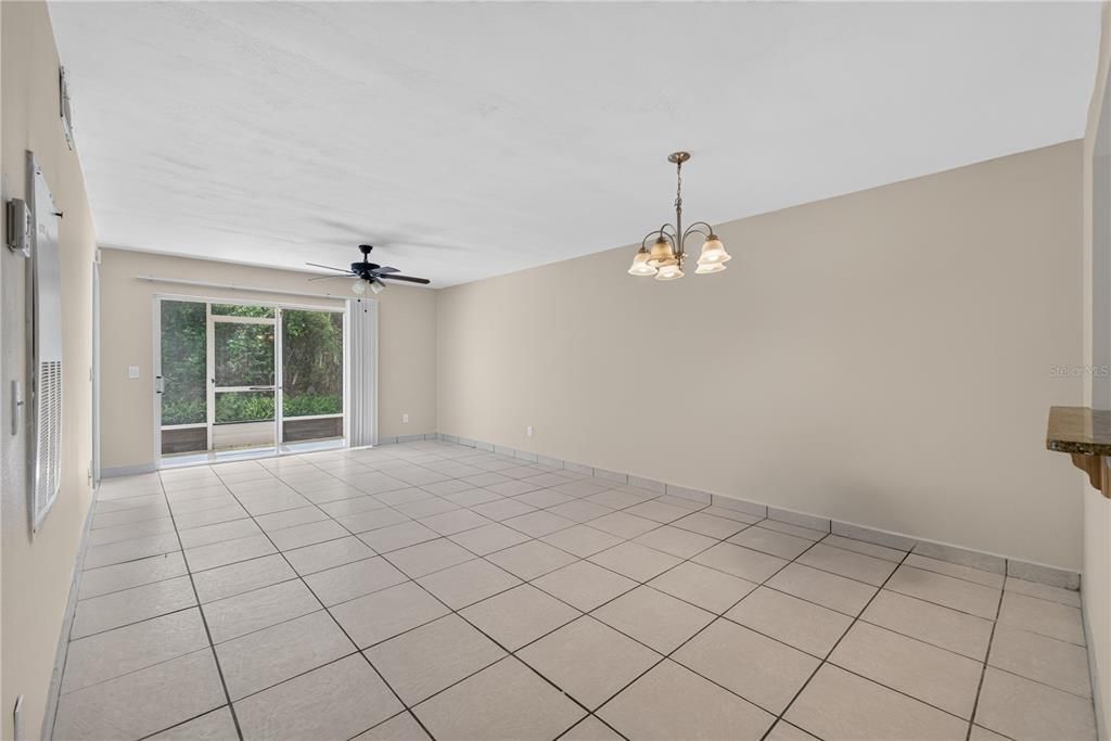 For Rent: $1,700 (2 beds, 2 baths, 1013 Square Feet)
