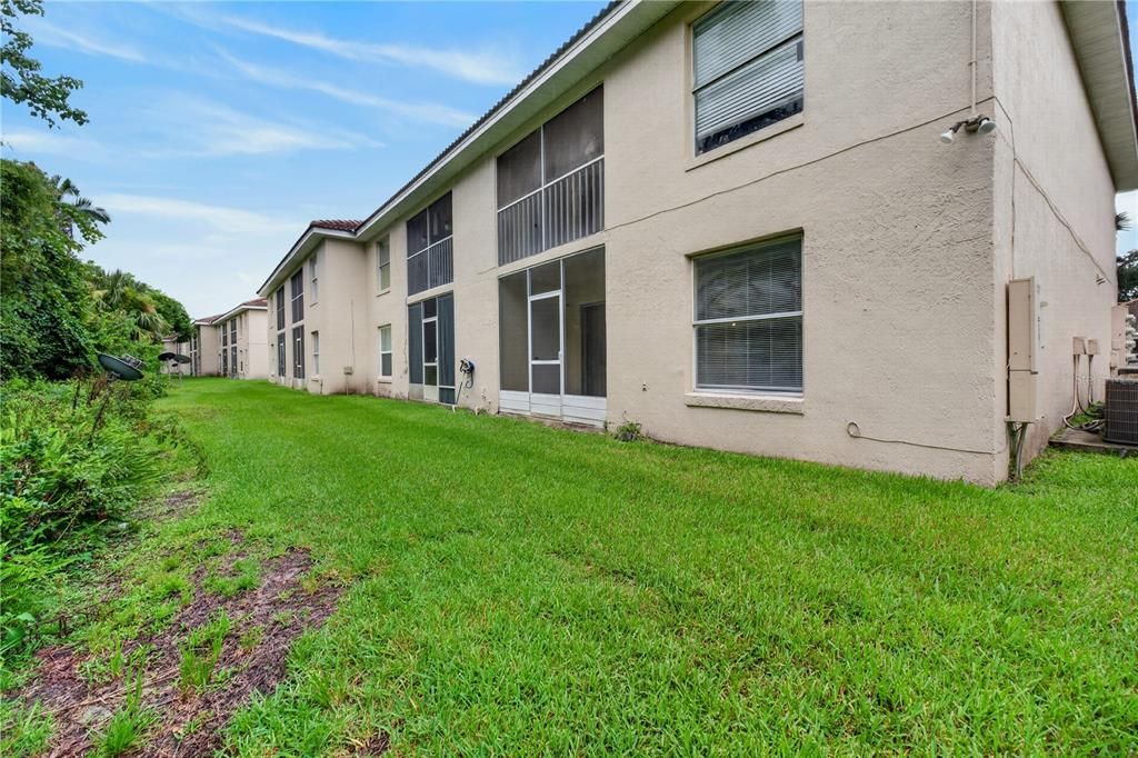 For Rent: $1,700 (2 beds, 2 baths, 1013 Square Feet)