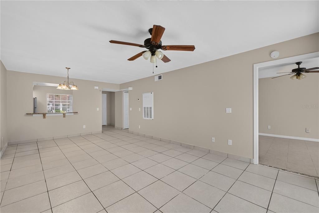 For Rent: $1,700 (2 beds, 2 baths, 1013 Square Feet)