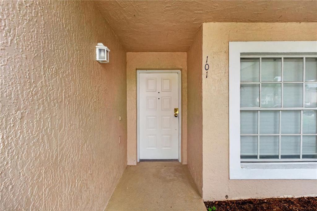 For Rent: $1,700 (2 beds, 2 baths, 1013 Square Feet)