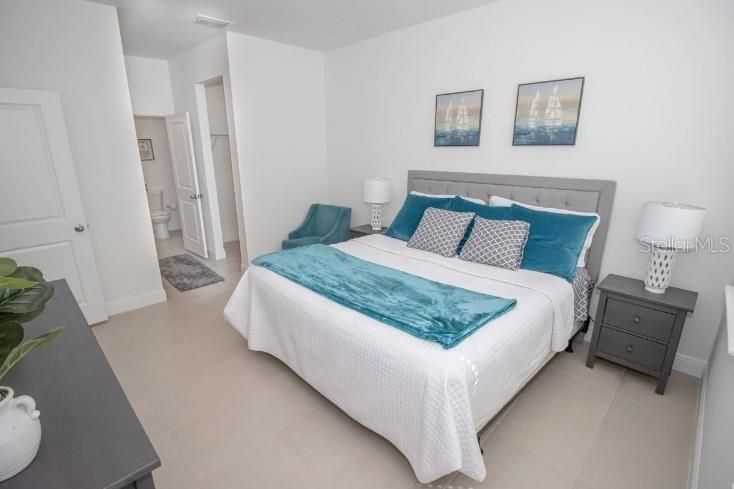 En Renta: $2,300 (4 camas, 3 baños, 1827 Pies cuadrados)