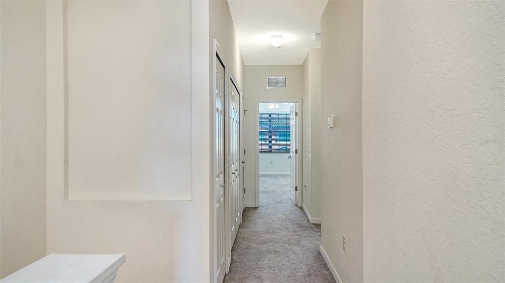En Venta: $279,000 (3 camas, 2 baños, 1950 Pies cuadrados)