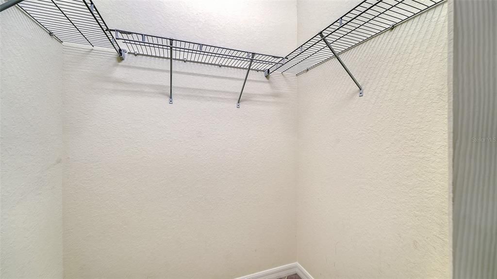 En Venta: $279,000 (3 camas, 2 baños, 1950 Pies cuadrados)
