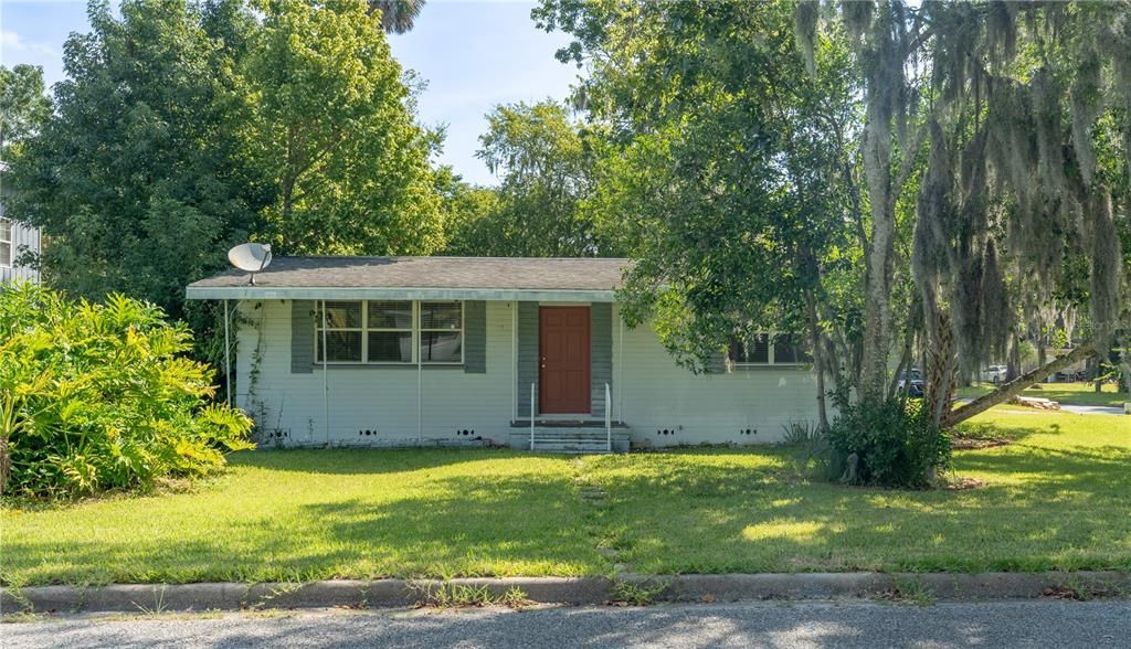 For Sale: $215,000 (2 beds, 2 baths, 1050 Square Feet)