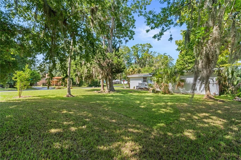 For Sale: $215,000 (2 beds, 2 baths, 1050 Square Feet)