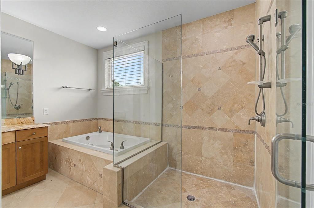 En Renta: $10,995 (5 camas, 5 baños, 6700 Pies cuadrados)