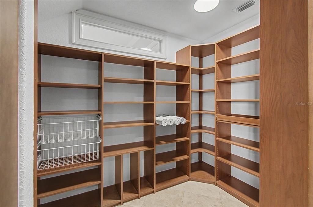 En Renta: $10,995 (5 camas, 5 baños, 6700 Pies cuadrados)