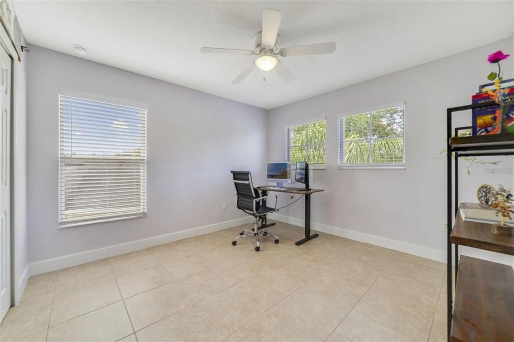For Rent: $3,990 (5 beds, 3 baths, 3279 Square Feet)