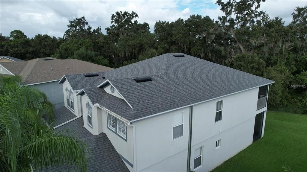 For Rent: $3,990 (5 beds, 3 baths, 3279 Square Feet)