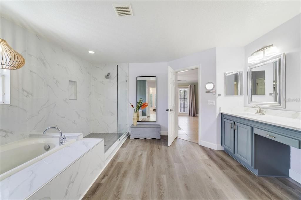 For Rent: $3,990 (5 beds, 3 baths, 3279 Square Feet)