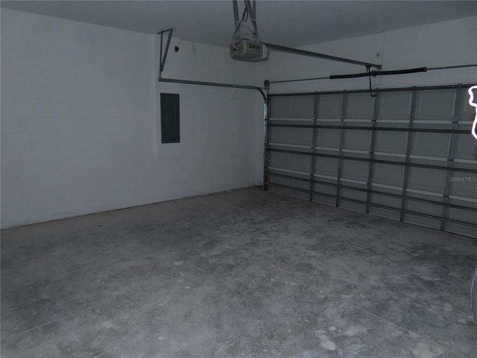For Sale: $405,000 (4 beds, 2 baths, 1705 Square Feet)