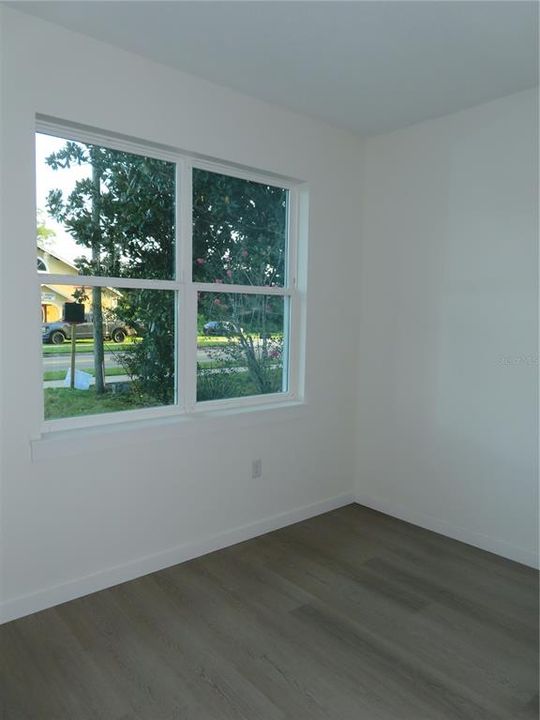 For Sale: $405,000 (4 beds, 2 baths, 1705 Square Feet)