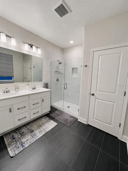 For Sale: $499,900 (3 beds, 2 baths, 2003 Square Feet)
