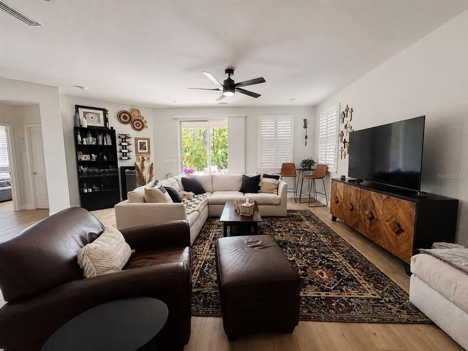 For Sale: $499,900 (3 beds, 2 baths, 2003 Square Feet)