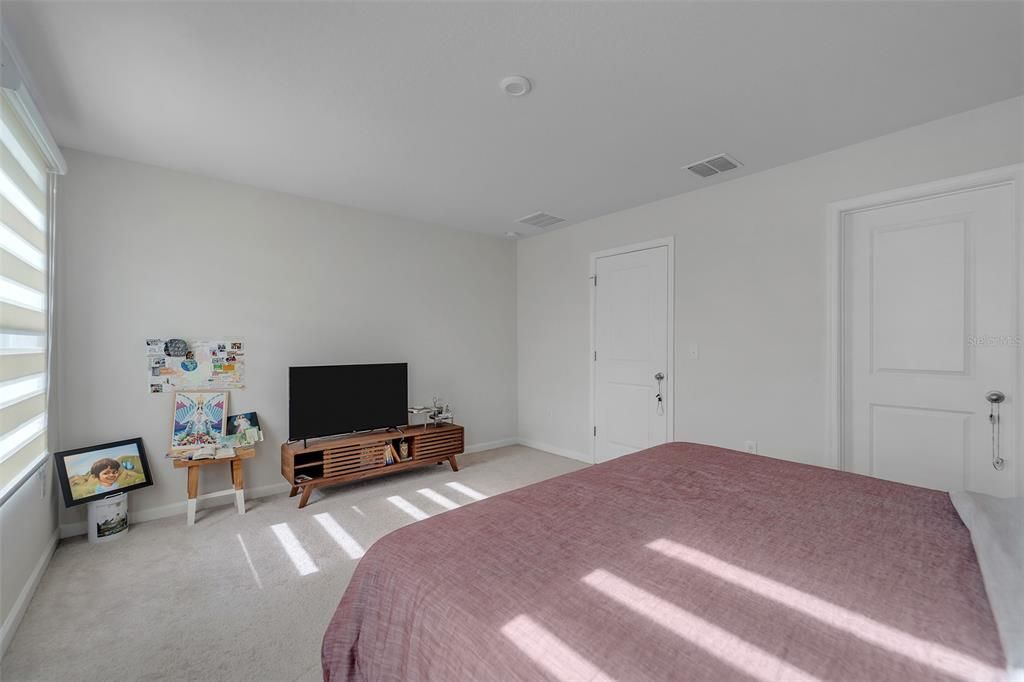 For Sale: $271,990 (3 beds, 2 baths, 1413 Square Feet)