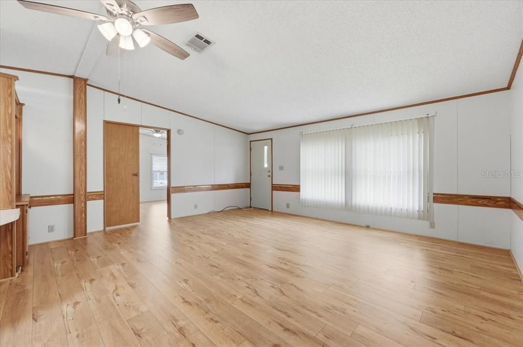 В аренду: $1,300 (3 спален, 2 ванн, 1176 Квадратных фут)