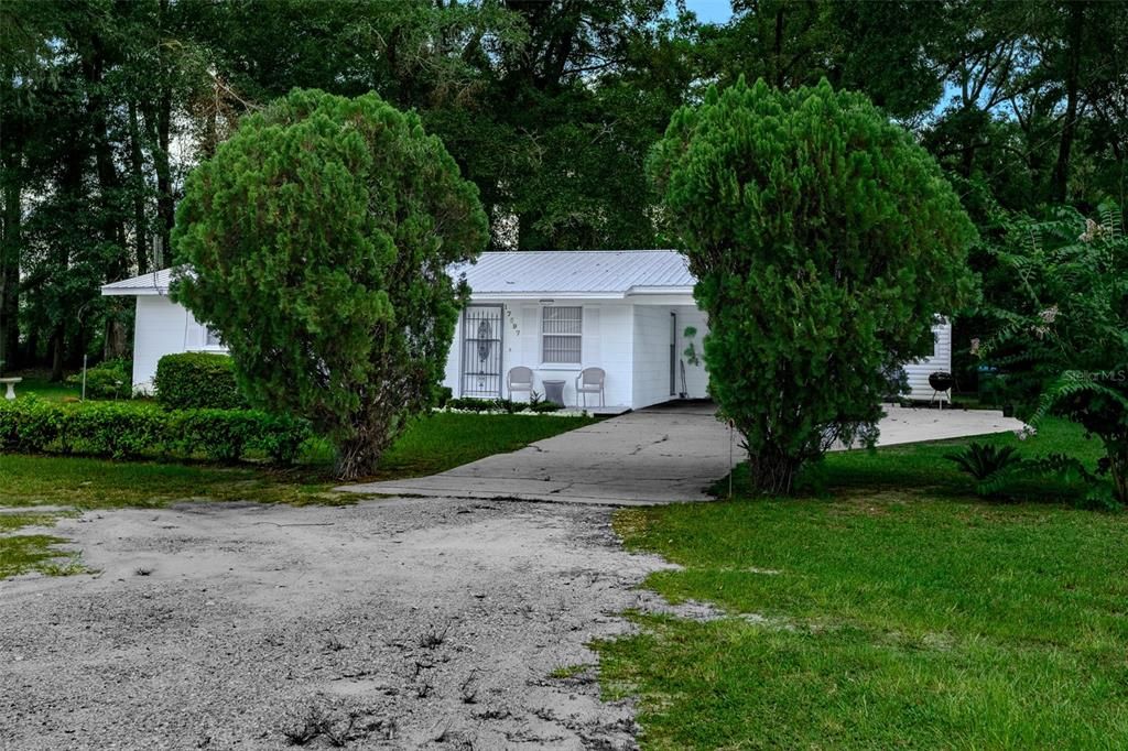 For Sale: $225,000 (3 beds, 1 baths, 960 Square Feet)