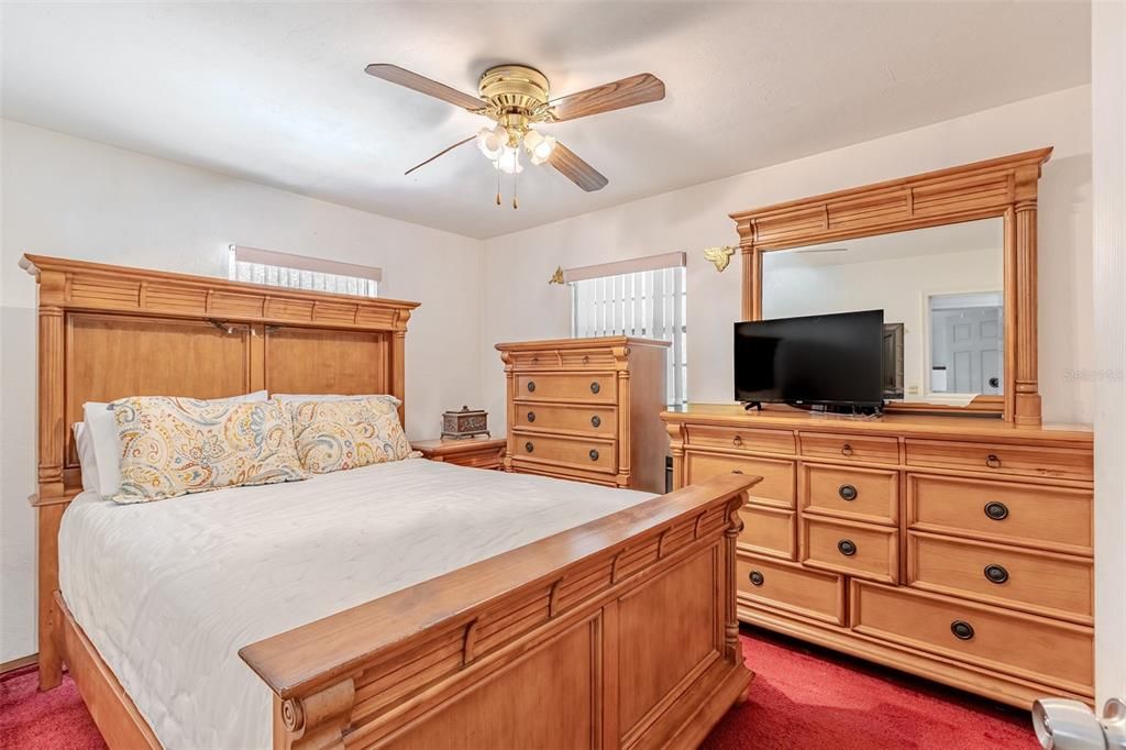 For Sale: $225,000 (3 beds, 1 baths, 960 Square Feet)