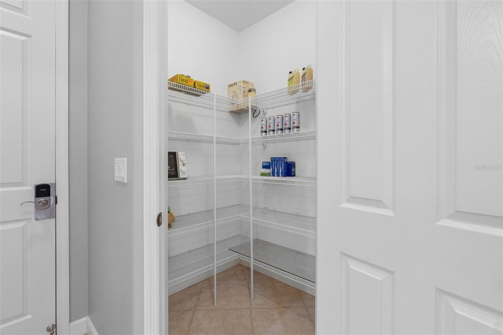 For Sale: $829,000 (4 beds, 3 baths, 3039 Square Feet)