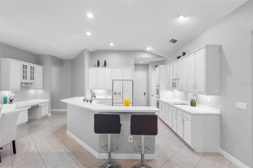 For Sale: $829,000 (4 beds, 3 baths, 3039 Square Feet)