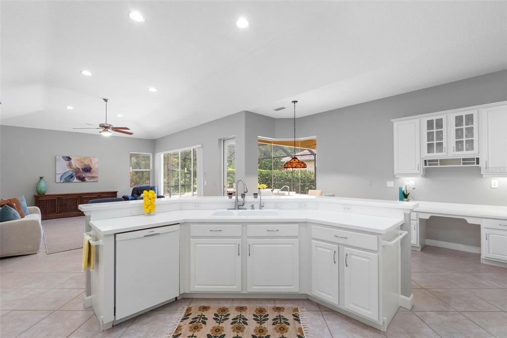 For Sale: $829,000 (4 beds, 3 baths, 3039 Square Feet)
