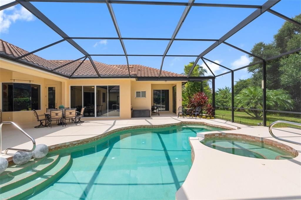 For Sale: $829,000 (4 beds, 3 baths, 3039 Square Feet)