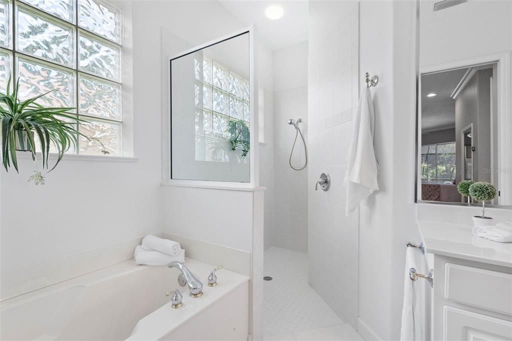 For Sale: $829,000 (4 beds, 3 baths, 3039 Square Feet)