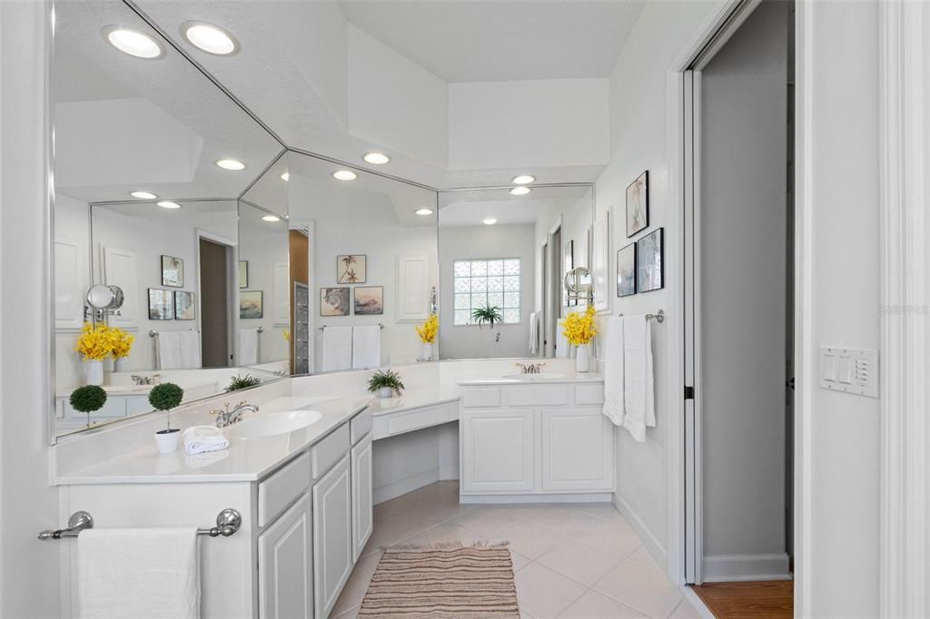 For Sale: $829,000 (4 beds, 3 baths, 3039 Square Feet)
