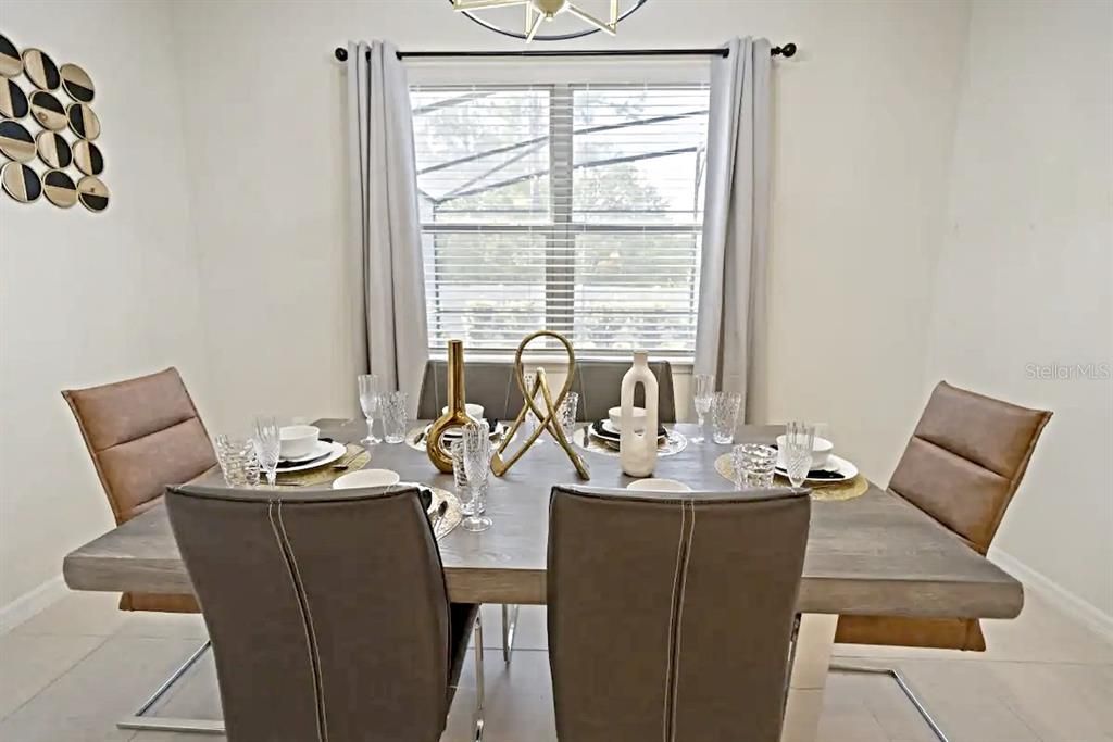 For Sale: $660,000 (5 beds, 5 baths, 2587 Square Feet)